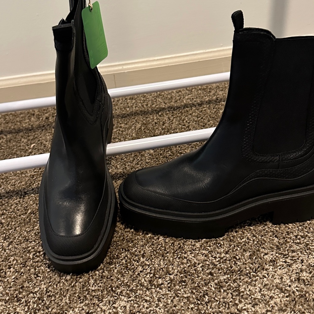 Sam Edelman Water Repellent Black Boots
Size10.5 NWT